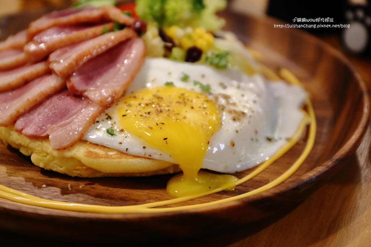 【食||台中】Omocha eki 具茶駛〜童趣公仔主題餐廳。那些年，我們一起玩的玩具，太全了！別說你没見過！