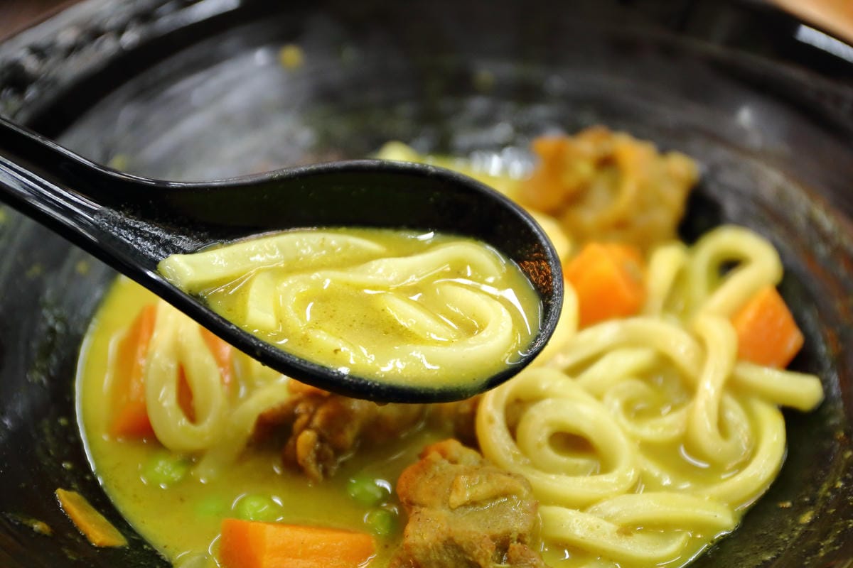 【食||台北】漁來生魚片〜港墘日式料理。內科上班族私藏的平價日本料理，想吃便宜新鮮生魚片蓋飯，來這就對了！