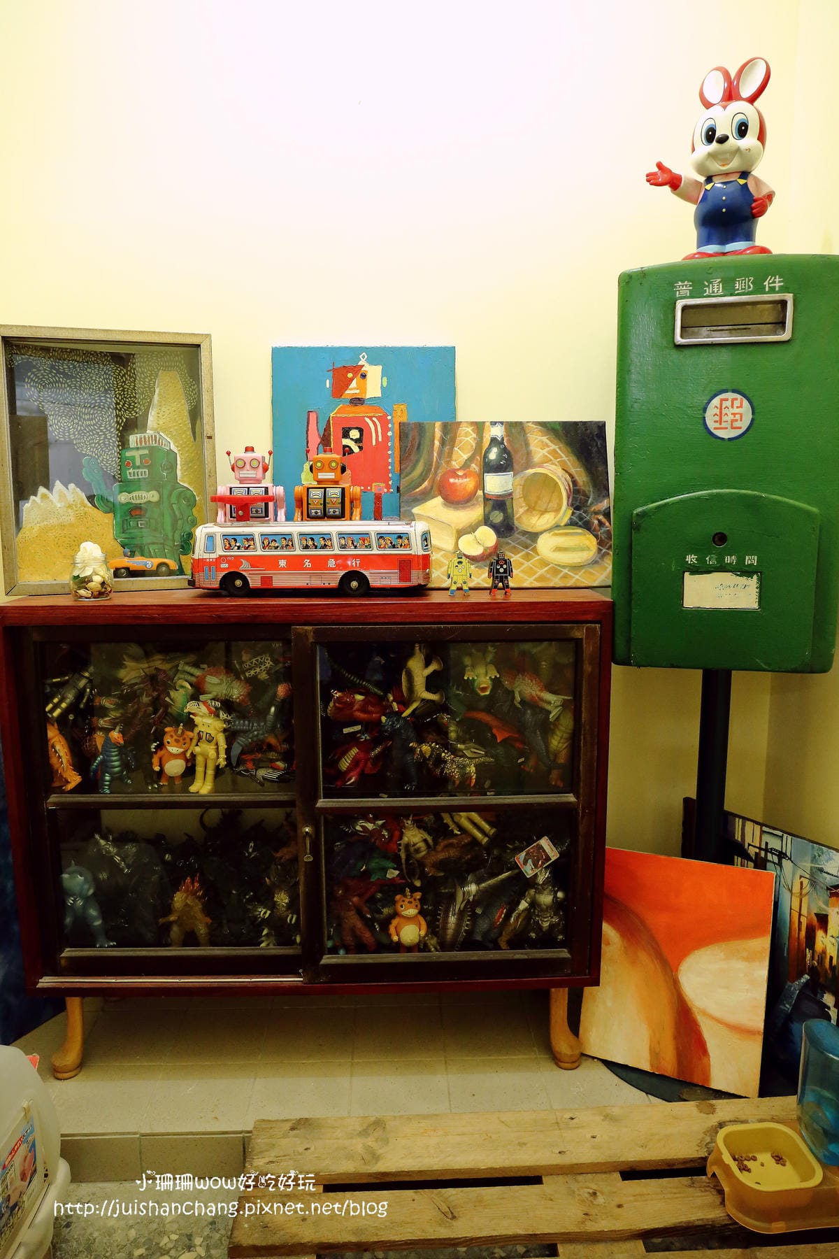 【食||台中】Omocha eki 具茶駛〜童趣公仔主題餐廳。那些年，我們一起玩的玩具，太全了！別說你没見過！