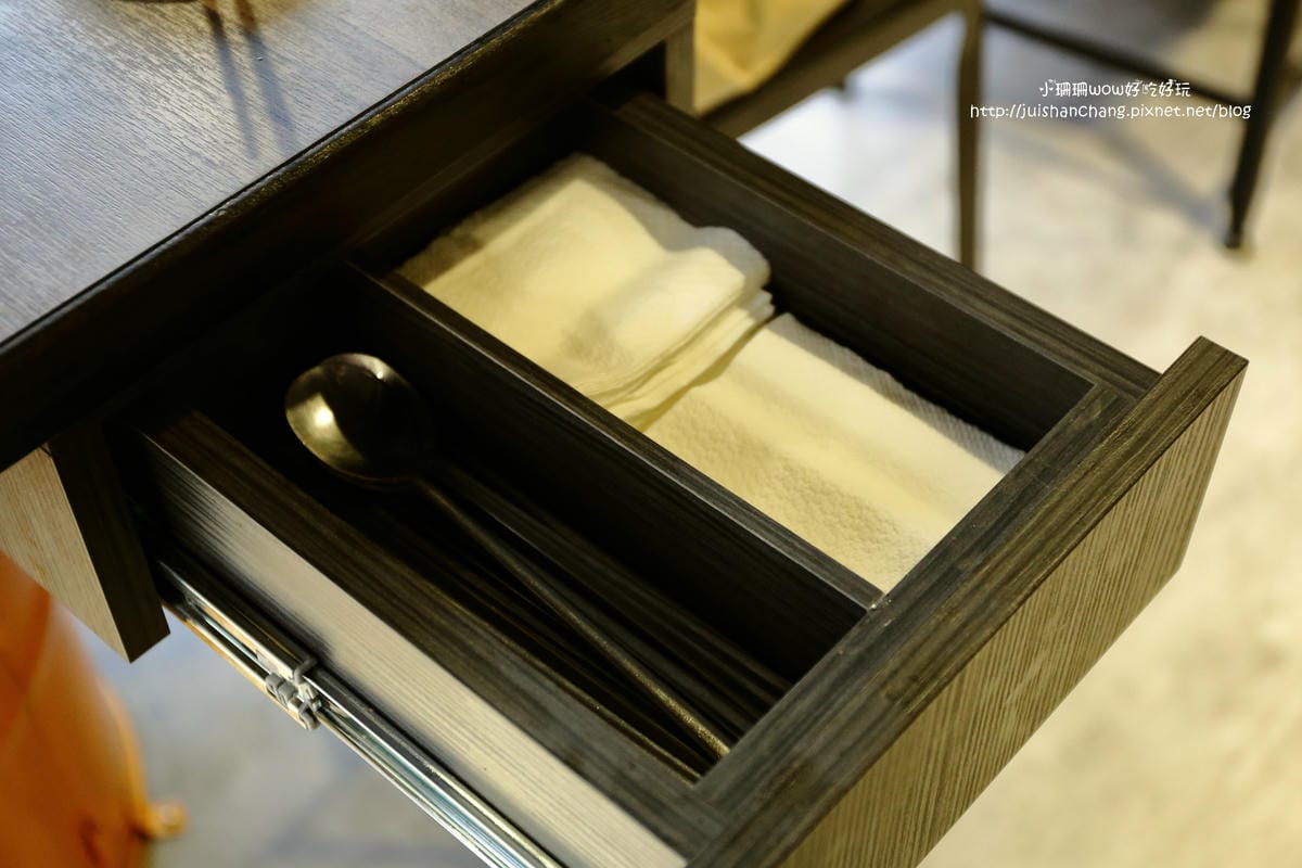 【食||台北】肉倉韓國烤肉吃到飽〜大胃王最愛！無限量供應之韓式烤肉+韓式小菜+哈根達斯吃到飽/西門韓式料理