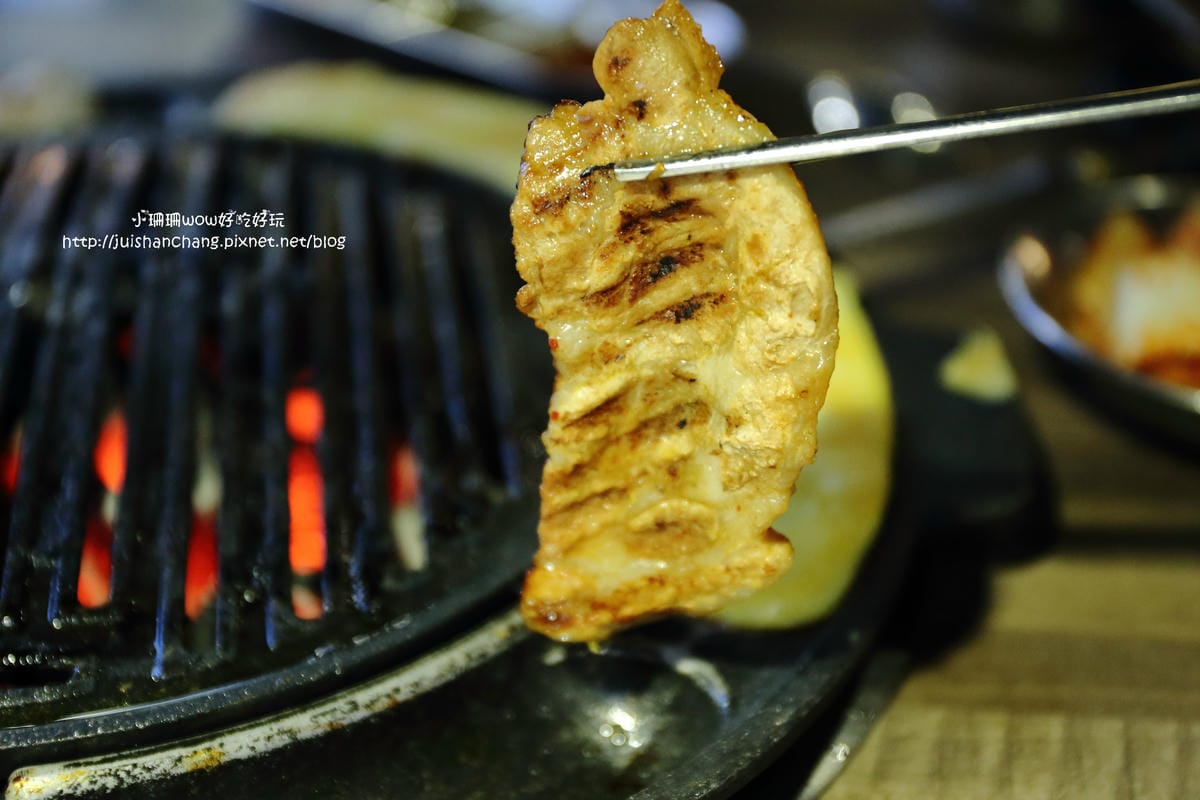 【食||台北】肉倉韓國烤肉吃到飽〜大胃王最愛！無限量供應之韓式烤肉+韓式小菜+哈根達斯吃到飽/西門韓式料理