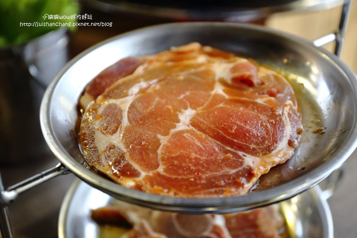 【食||台北】肉倉韓國烤肉吃到飽〜大胃王最愛！無限量供應之韓式烤肉+韓式小菜+哈根達斯吃到飽/西門韓式料理