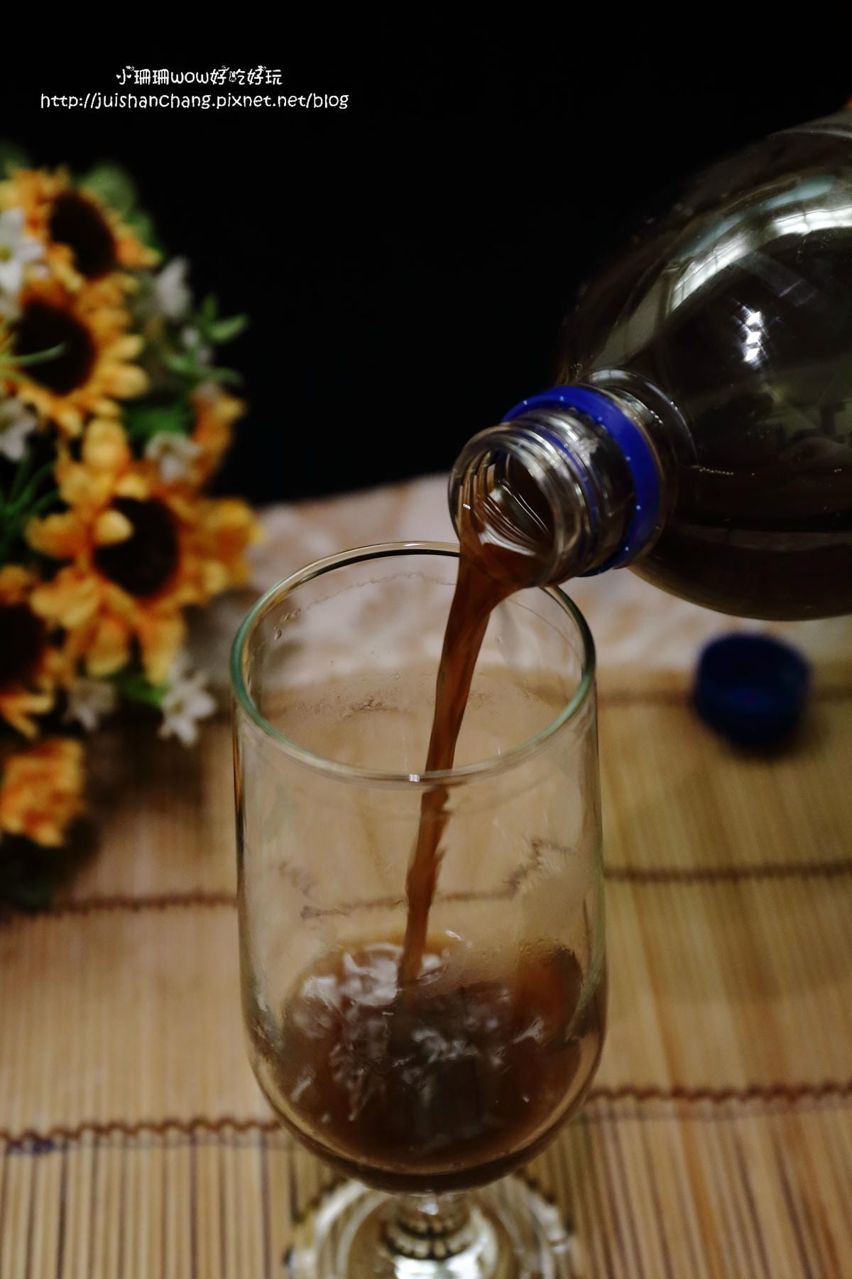 【食||台中】大同參藥行〜百年老店古早味青草茶， 清涼解暑熱！來一杯退火吧！