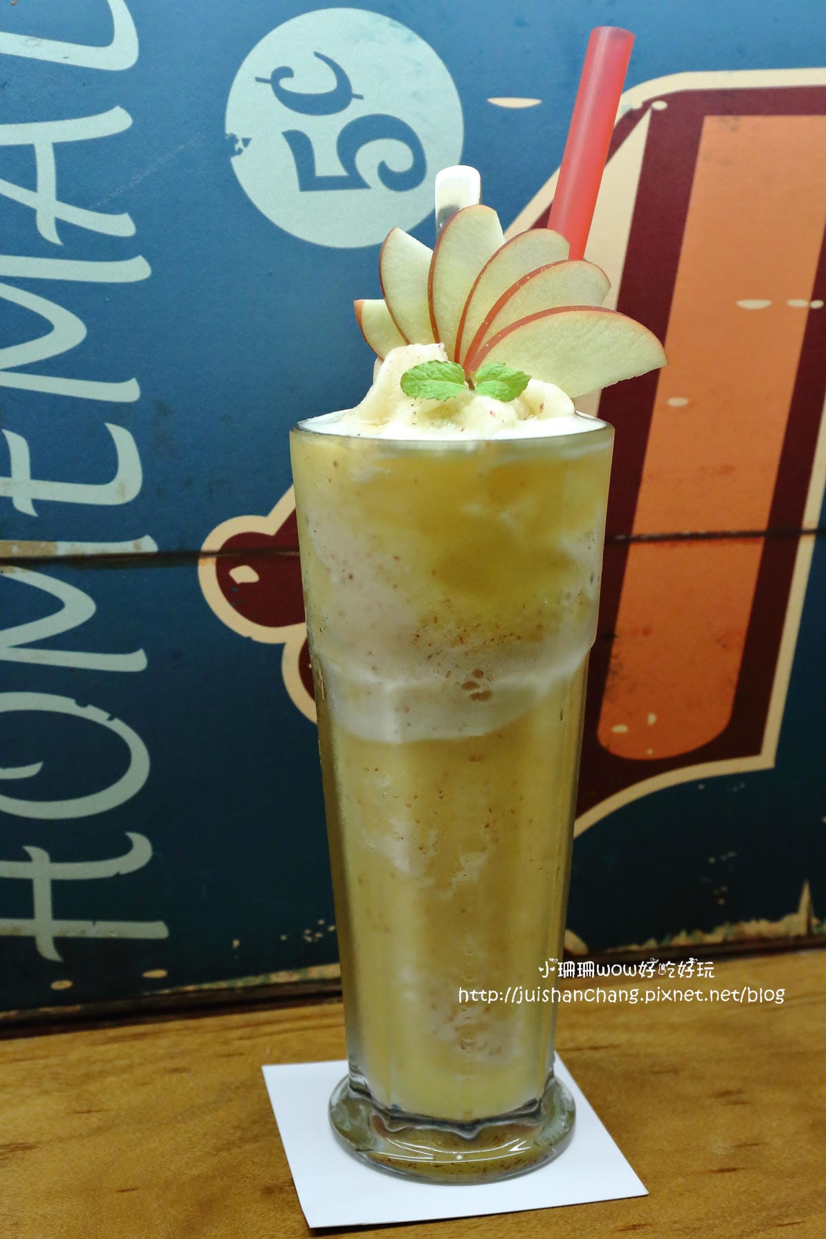 【食||台中】鐵皮駅〜勤美綠園道。機器人主題餐廳。超酷機器人為地球人服務！（食尚玩家/各大媒體雜誌推薦）　