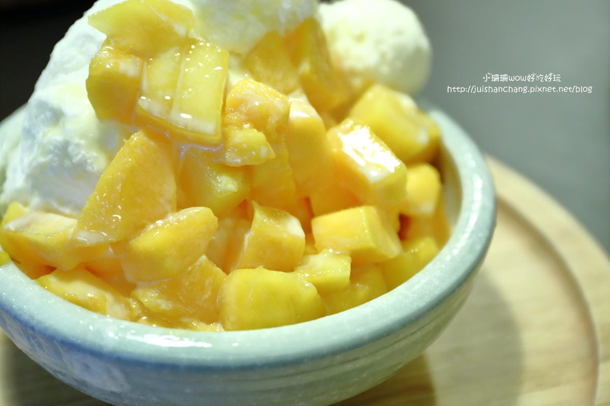 【食||板橋】震湶雪花冰〜板橋冰品推薦。敲可愛！今夏必吃的IG爆紅打卡人氣創意冰品，真正的水果製作的冰磚！