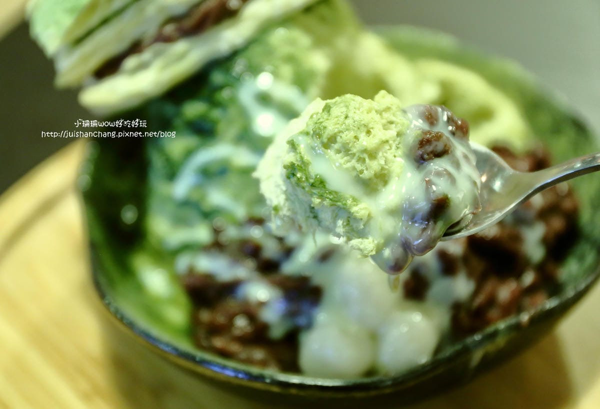 【食||板橋】震湶雪花冰〜板橋冰品推薦。敲可愛！今夏必吃的IG爆紅打卡人氣創意冰品，真正的水果製作的冰磚！