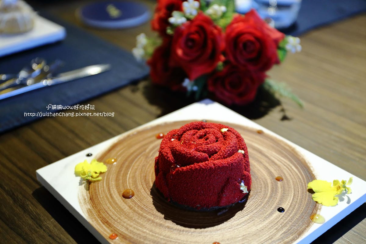 【食||台北】台北東區下午茶餐廳推薦：Wennce Naior 乃渥爾料理〜下午茶當貴婦不用花大錢，一系列全新的甜點，將繽紛花草的時尚元素融入甜點