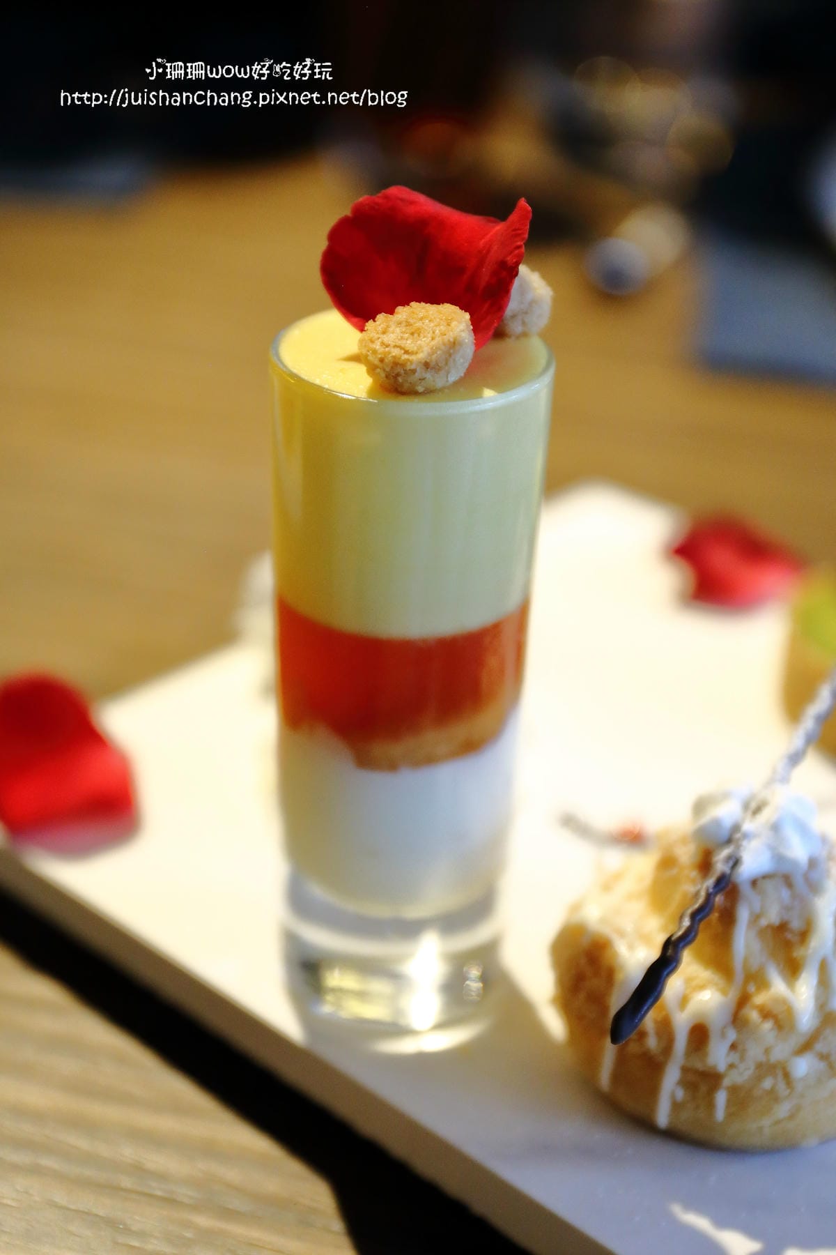 【食||台北】台北東區下午茶餐廳推薦：Wennce Naior 乃渥爾料理〜下午茶當貴婦不用花大錢，一系列全新的甜點，將繽紛花草的時尚元素融入甜點