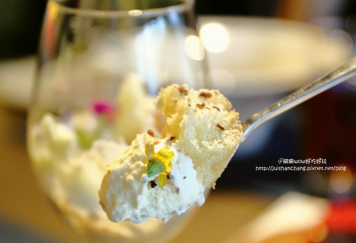 【食||台北】台北東區下午茶餐廳推薦：Wennce Naior 乃渥爾料理〜下午茶當貴婦不用花大錢，一系列全新的甜點，將繽紛花草的時尚元素融入甜點