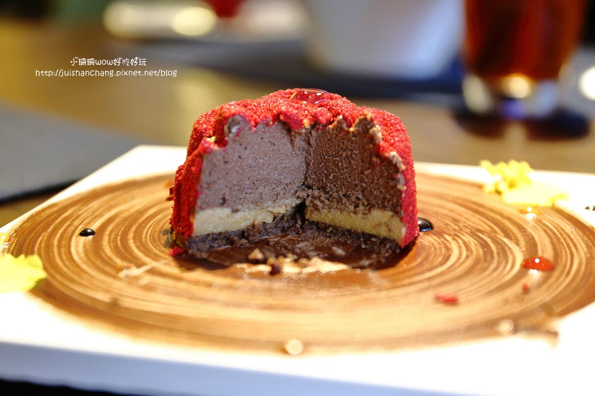 【食||台北】台北東區下午茶餐廳推薦：Wennce Naior 乃渥爾料理〜下午茶當貴婦不用花大錢，一系列全新的甜點，將繽紛花草的時尚元素融入甜點