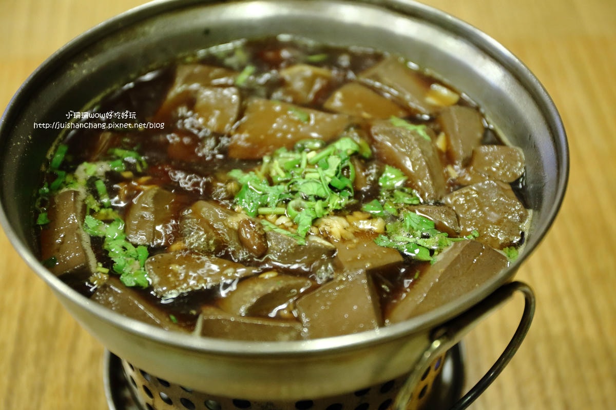 【食新莊】饌墘現滷滷味〜新莊在地人推薦銅板美食小吃、晚餐消夜新選擇!新莊宵夜 / 饌墘滷味 / 近捷運丹鳳站