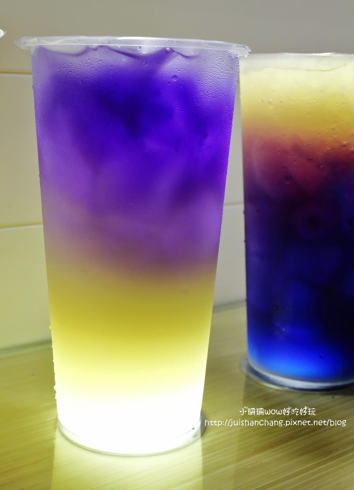 【食||台中大甲】台灣雷夢。今夏最夯的夢幻「星空飲料」〜手握一杯彷彿進入星空奇幻旅程，繽紛漸層飲料就是要融化你的心！