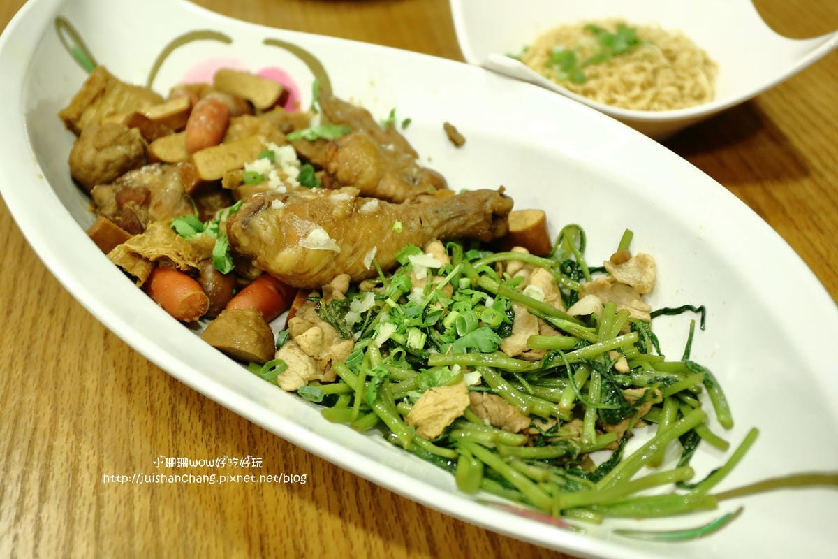 【食||新莊】饌墘現滷滷味〜新莊在地人推薦銅板美食小吃、晚餐消夜新選擇！新莊宵夜 / 饌墘滷味 / 近捷運丹鳳站