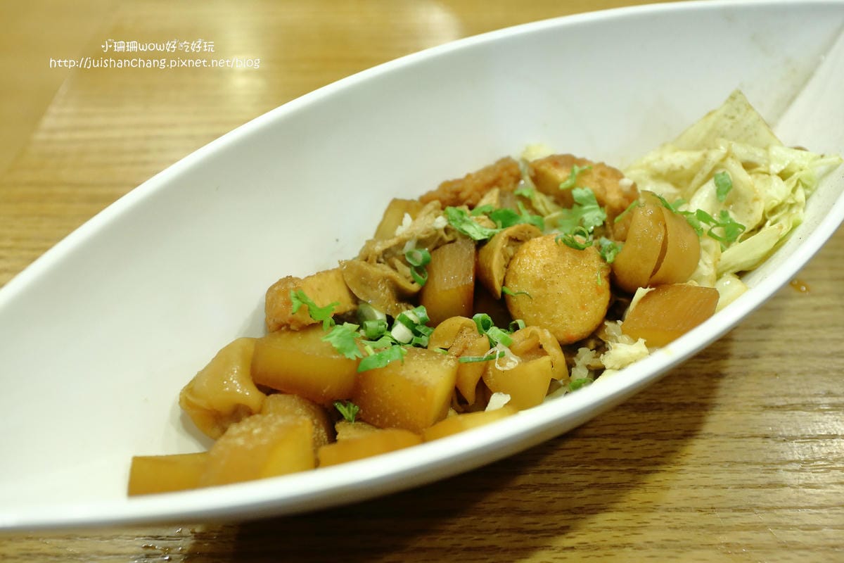 【食||新莊】饌墘現滷滷味〜新莊在地人推薦銅板美食小吃、晚餐消夜新選擇！新莊宵夜 / 饌墘滷味 / 近捷運丹鳳站