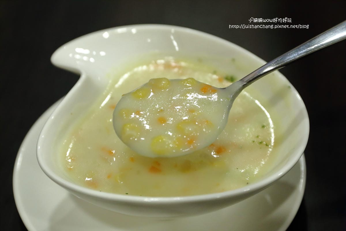 【食。永和】WaWa樂園   永和保平店〜又發現一間好吃的早午餐、下午茶，喚起少女心的可愛鄉村風(已歇業)