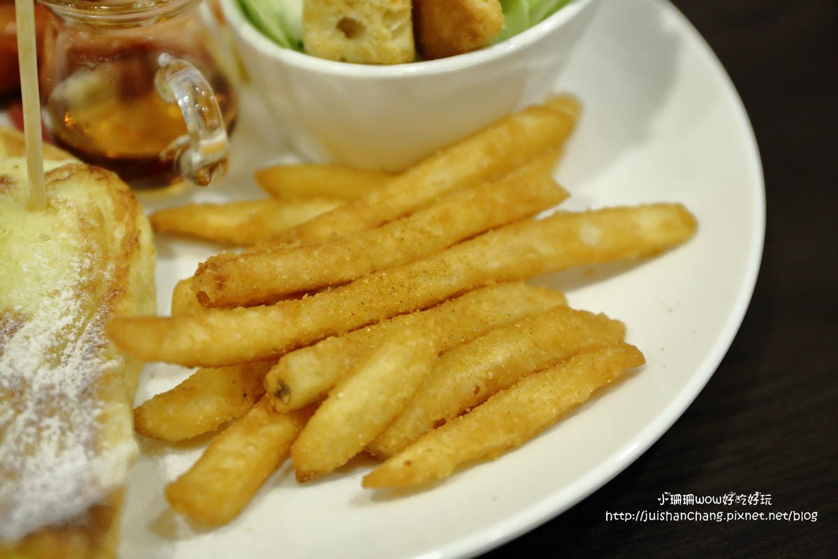 【食。永和】WaWa樂園   永和保平店〜又發現一間好吃的早午餐、下午茶，喚起少女心的可愛鄉村風(已歇業)