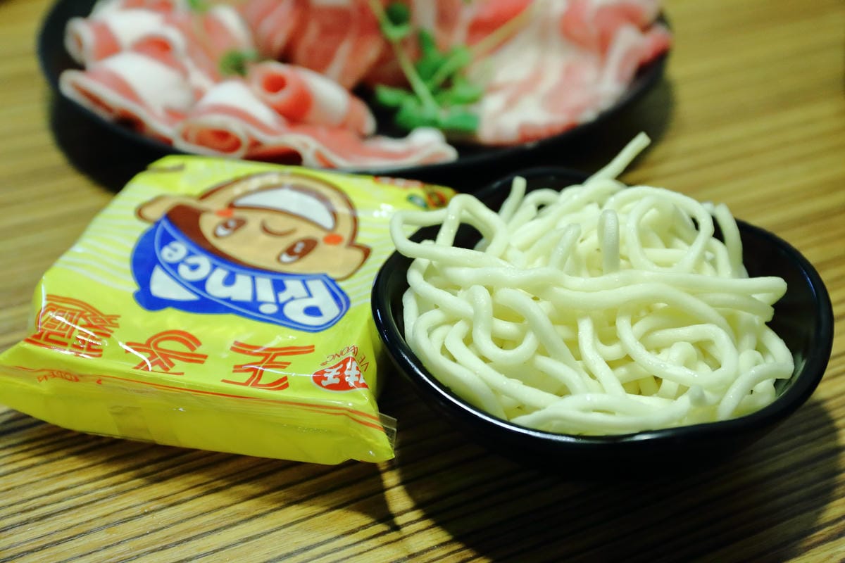 【食||永和】鮮田屋精緻火鍋店〜CP值高好吃好喝的小火鍋，食材新鮮，肉給的很大方，絕對物超所值 ！(已歇業)