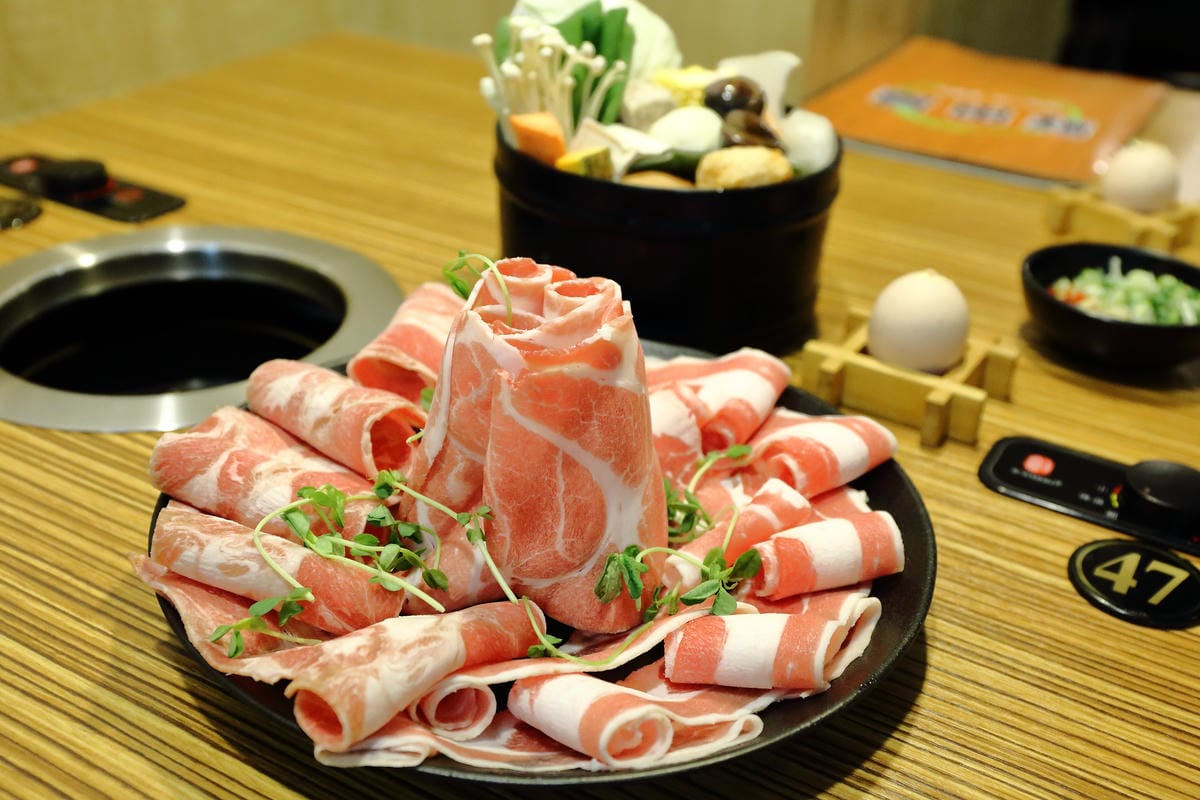 【食||永和】鮮田屋精緻火鍋店〜CP值高好吃好喝的小火鍋，食材新鮮，肉給的很大方，絕對物超所值 ！(已歇業)