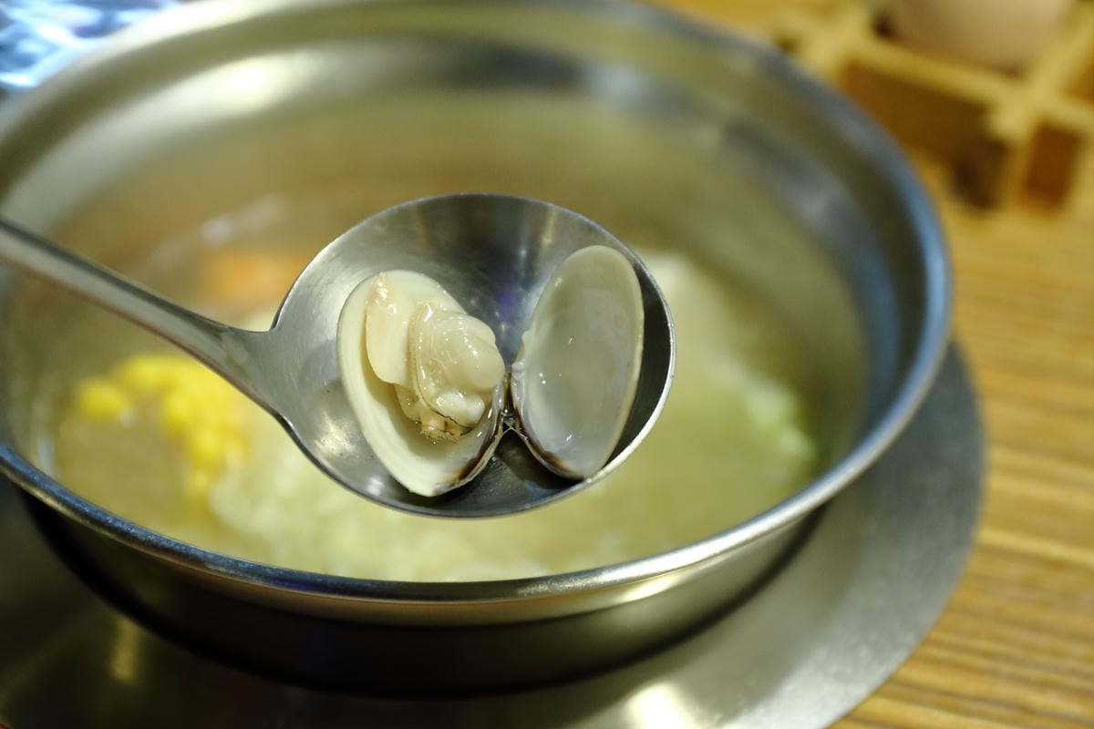 【食||永和】鮮田屋精緻火鍋店〜CP值高好吃好喝的小火鍋，食材新鮮，肉給的很大方，絕對物超所值 ！(已歇業)