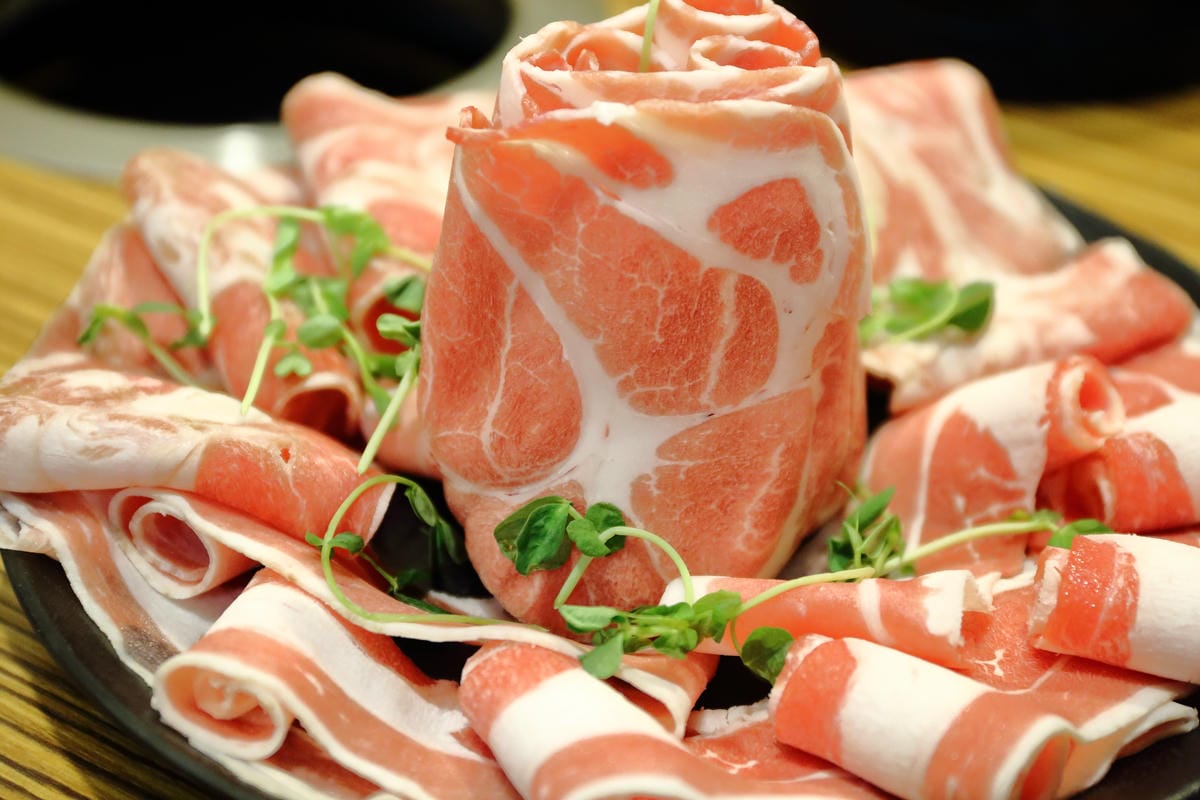 【食||永和】鮮田屋精緻火鍋店〜CP值高好吃好喝的小火鍋，食材新鮮，肉給的很大方，絕對物超所值 ！(已歇業)