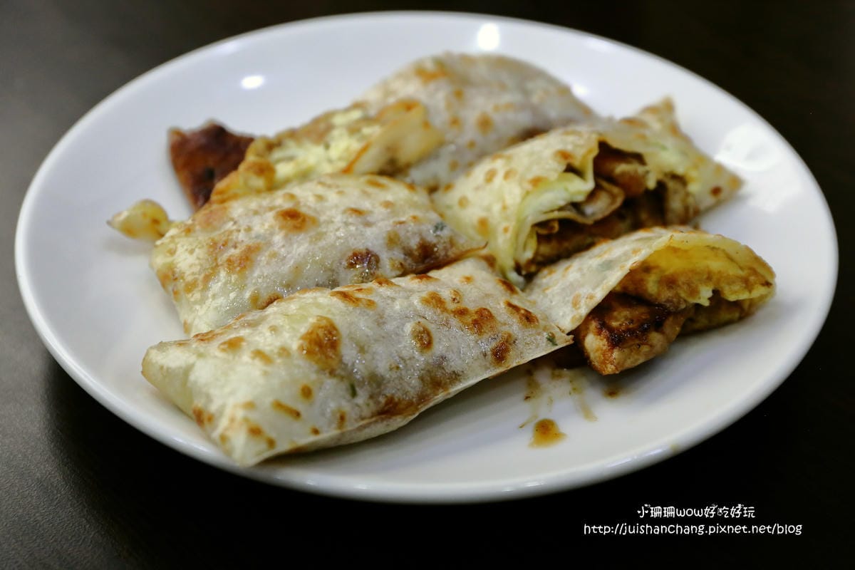 【食||台中】夏茶爾活力餐飲〜中興大學美食推薦。好喝健康現打果汁搭配營養早午餐，好吃肉蛋吐司底加拉！