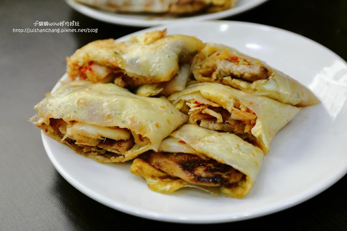 【食||台中】夏茶爾活力餐飲〜中興大學美食推薦。好喝健康現打果汁搭配營養早午餐，好吃肉蛋吐司底加拉！