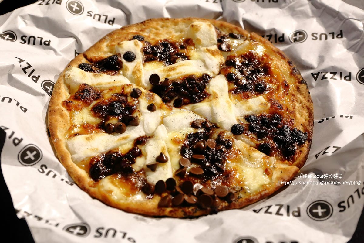 【食||台北】Plus Pizza〜自己的PIZZA自己作主/藝人梁靜茹開的超人氣餐廳/公館美食（已歇業）