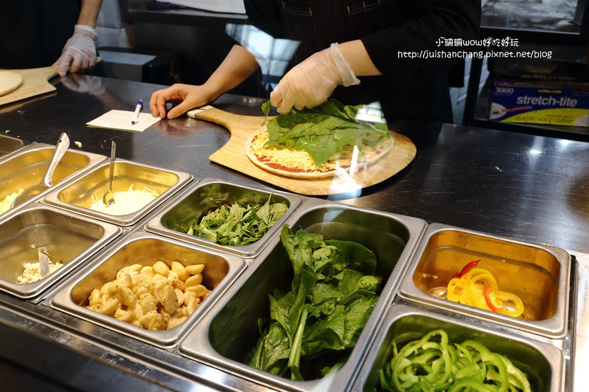 【食||台北】Plus Pizza〜自己的PIZZA自己作主/藝人梁靜茹開的超人氣餐廳/公館美食（已歇業）