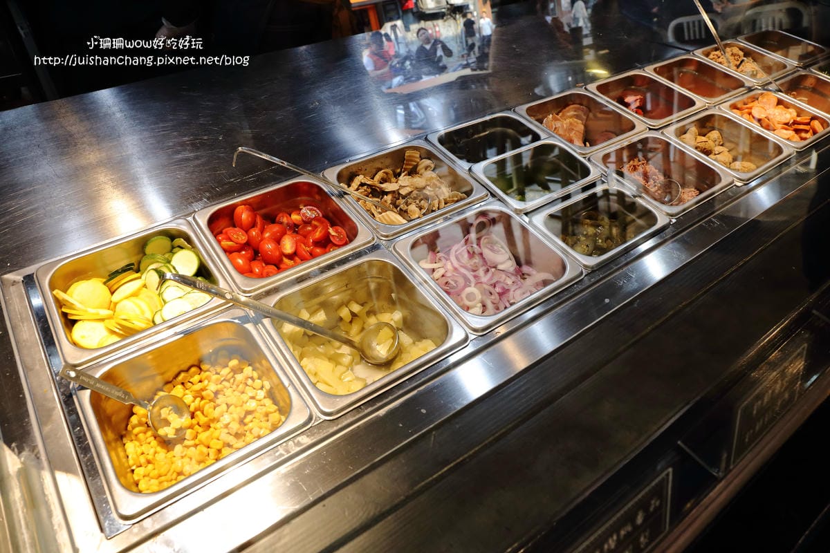 【食||台北】Plus Pizza〜自己的PIZZA自己作主/藝人梁靜茹開的超人氣餐廳/公館美食（已歇業）