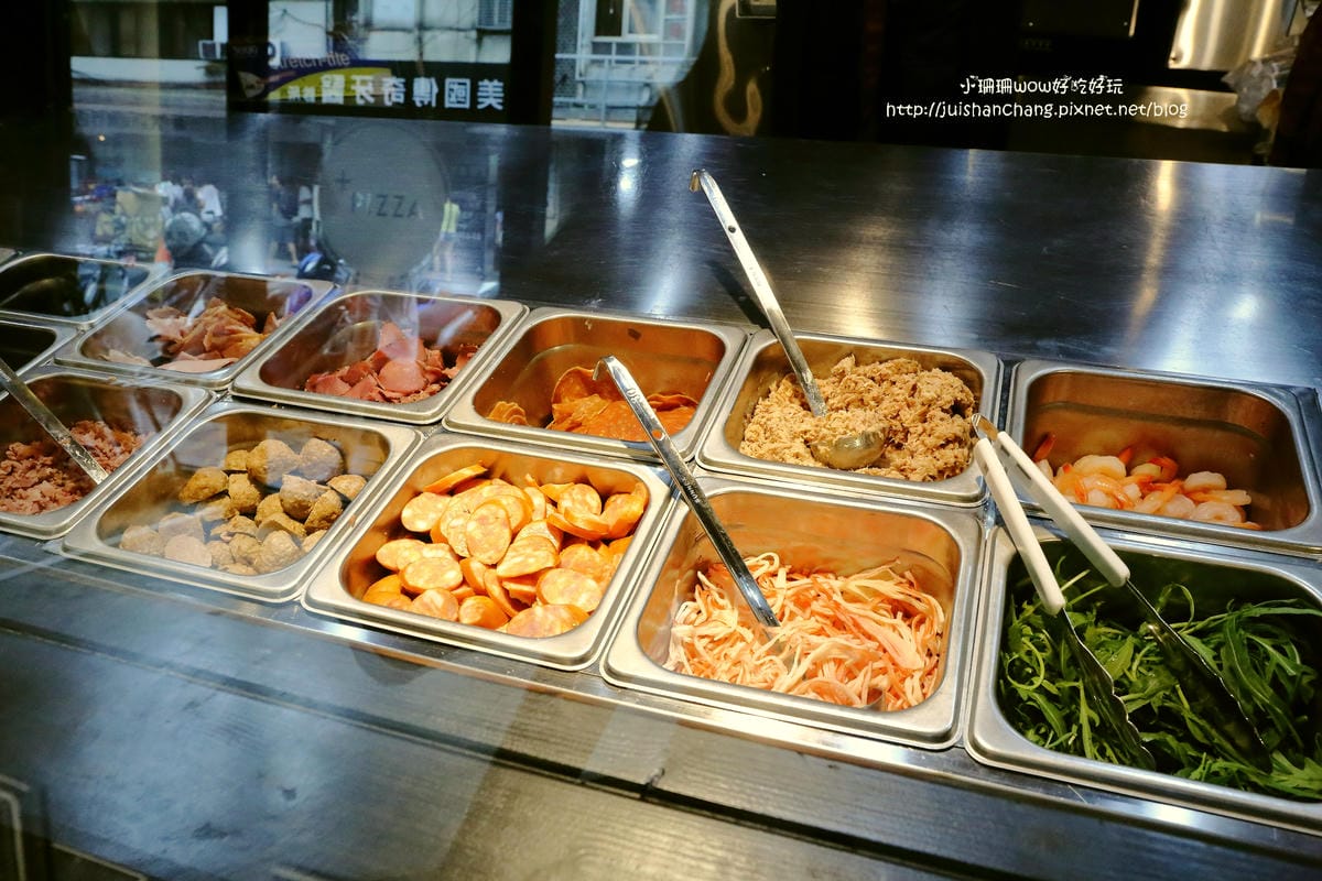 【食||台北】Plus Pizza〜自己的PIZZA自己作主/藝人梁靜茹開的超人氣餐廳/公館美食（已歇業）