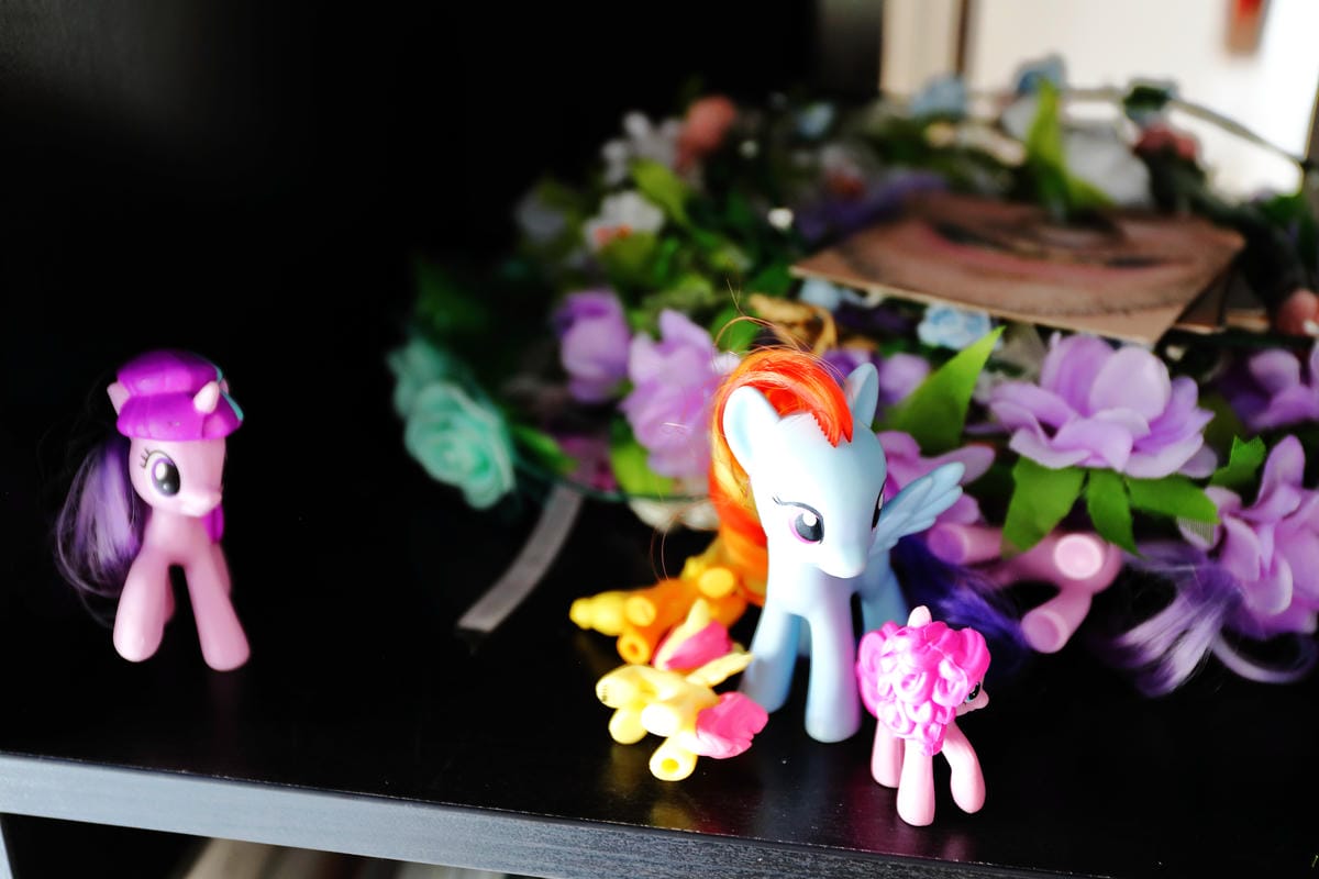 【食||板橋】RainbowHoliday Caffè&Bar〜全台唯一游泳圈咖啡廳，回到20歲，少女心大爆發！