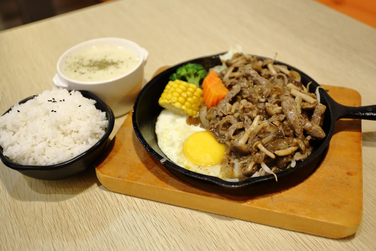 【食||中壢】Cocomic Pasta  可可米義大利麵〜中原大學旁義大利麵/焗烤/鑄鐵鍋料理，學區平價好味道，吃飽又不傷荷包！(已歇業)