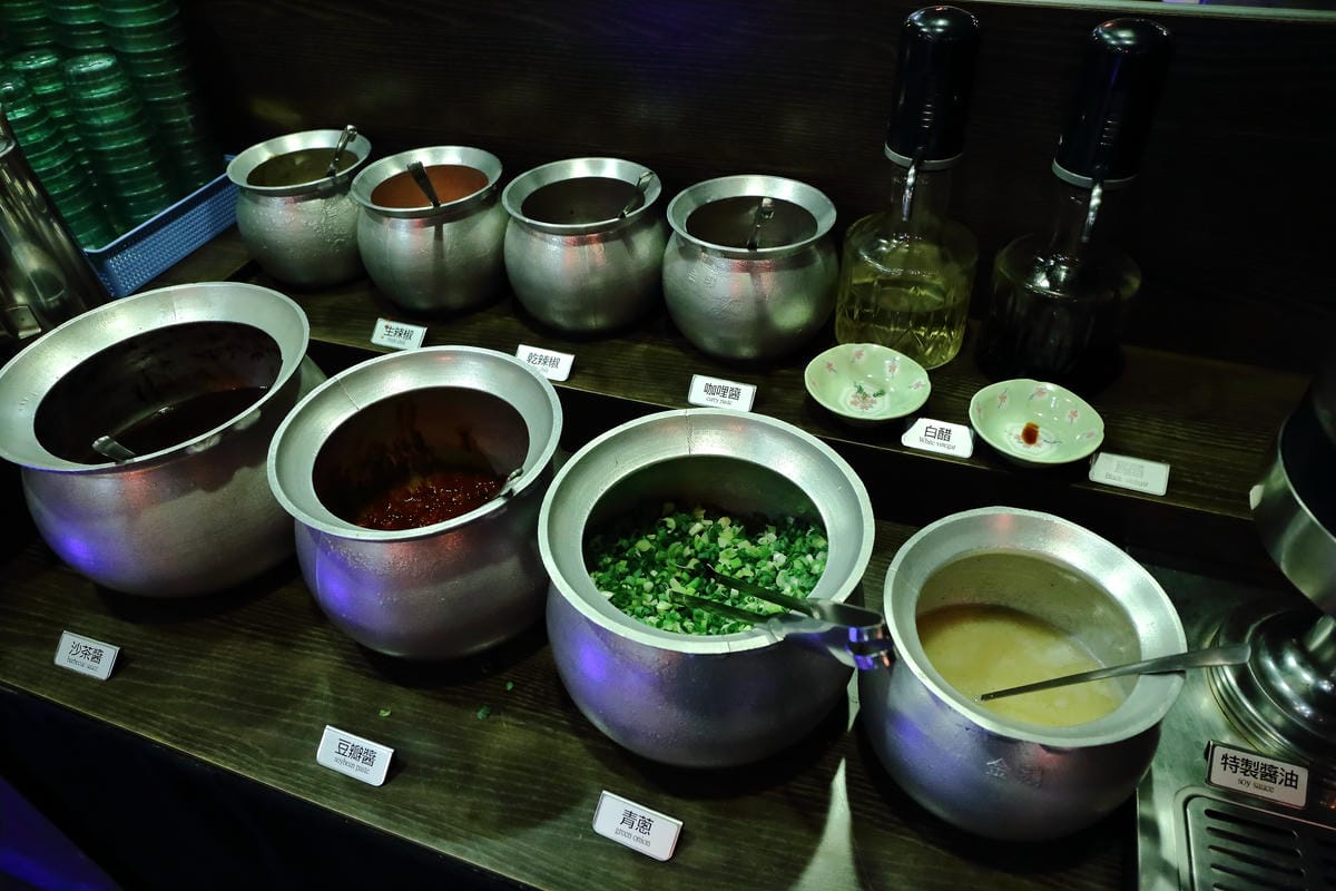 【食||萬華】上乘三家西門旗艦店〜西門火鍋推薦。超澎湃雙人帝王蟹龍蝦鍋，大海精華襲擊你的味蕾！(已歇業)