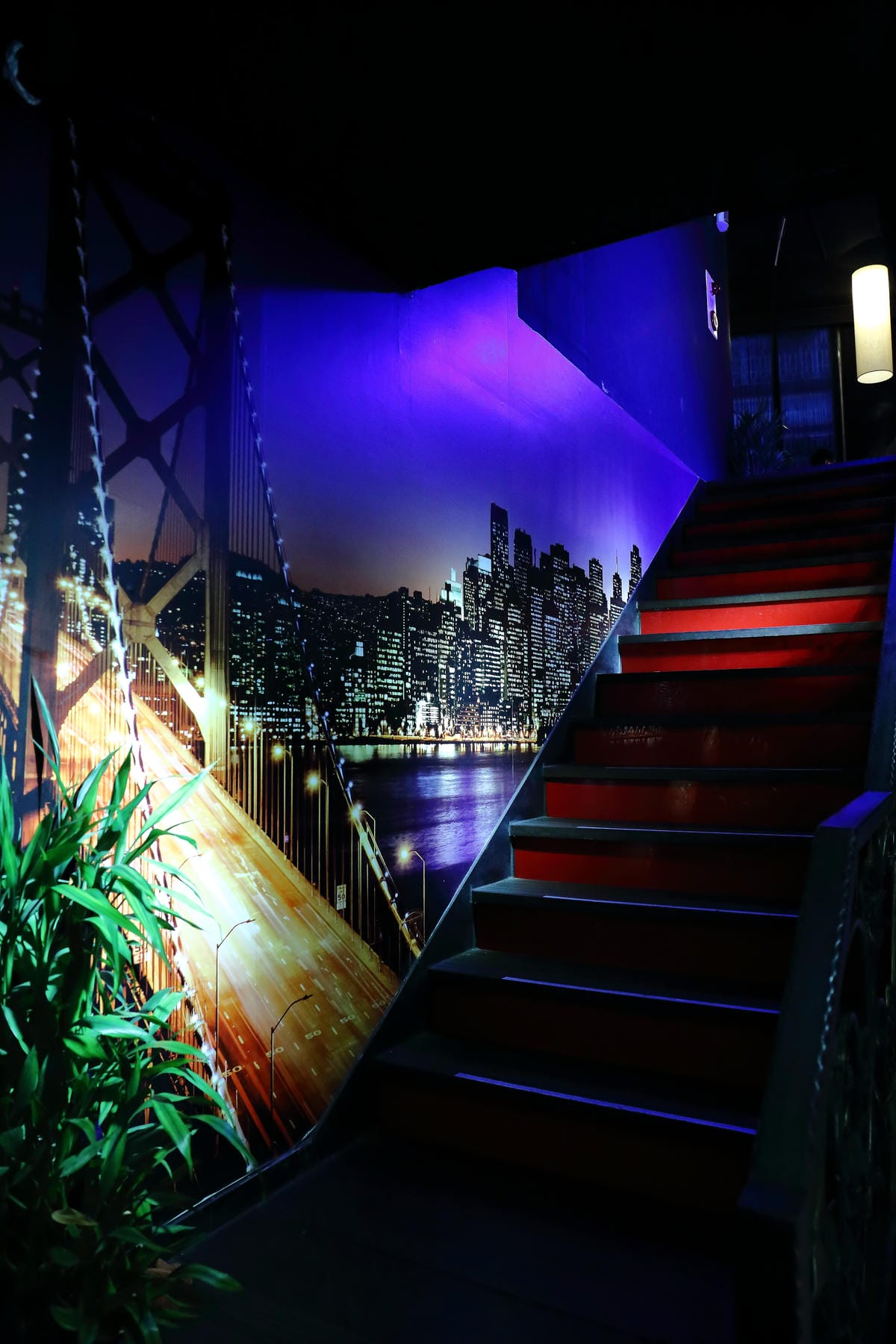 【食||萬華】上乘三家西門旗艦店〜西門火鍋推薦。超澎湃雙人帝王蟹龍蝦鍋，大海精華襲擊你的味蕾！(已歇業)