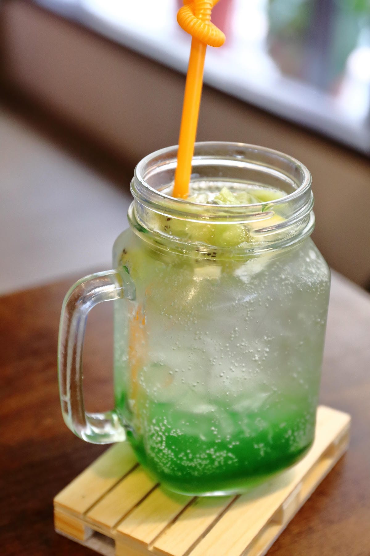 【食|板橋】BEGIN AGAIN 起點Cafe〜板橋新開的早午餐又一家，隱藏巷弄的溫馨早午餐/咖啡館，漸層氣泡飲清涼消暑又繽紛亮眼！　