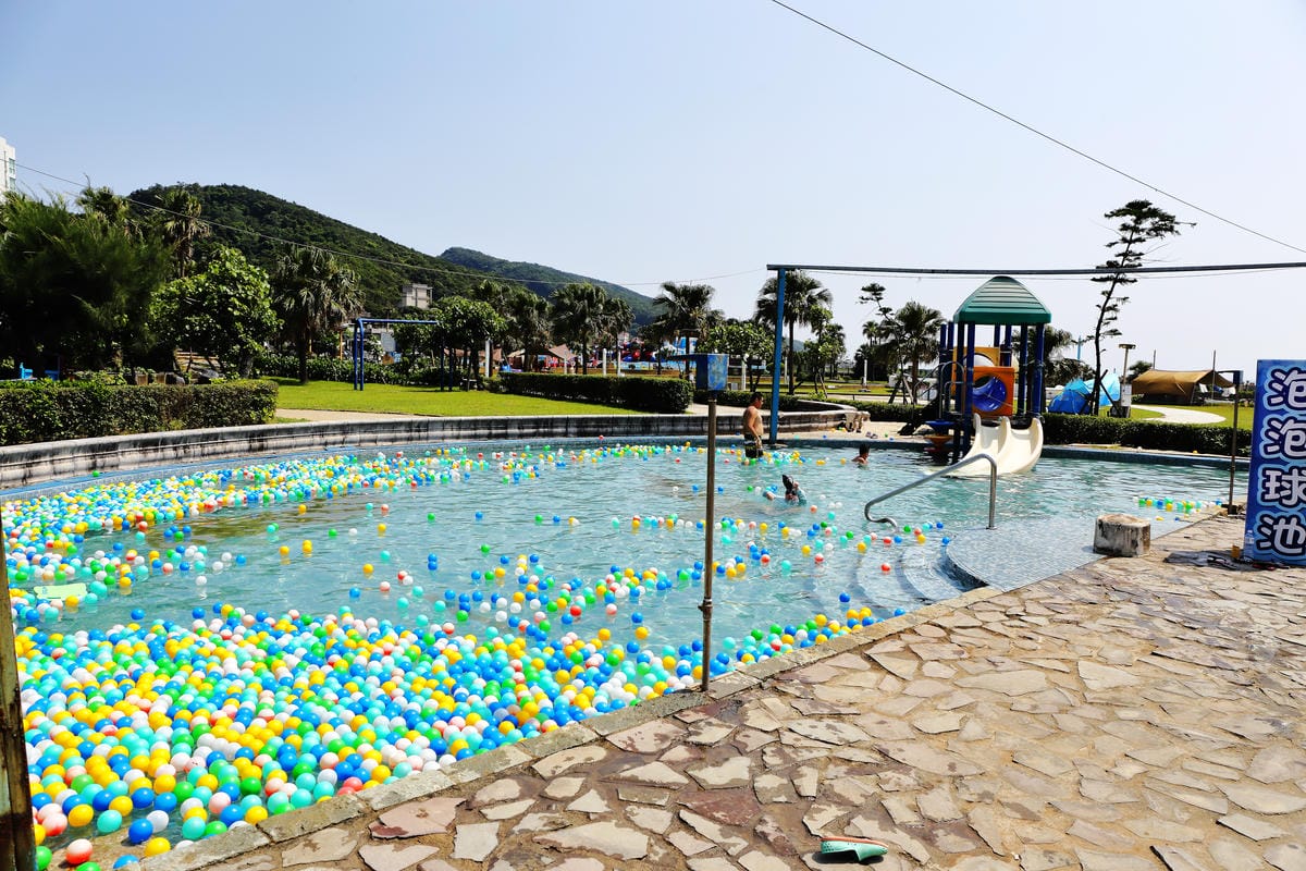 【遊||萬里】2016翡翠灣夏日樂園〜這麼熱不玩水是要幹嘛呢？北海岸玩水趣，清涼一夏！