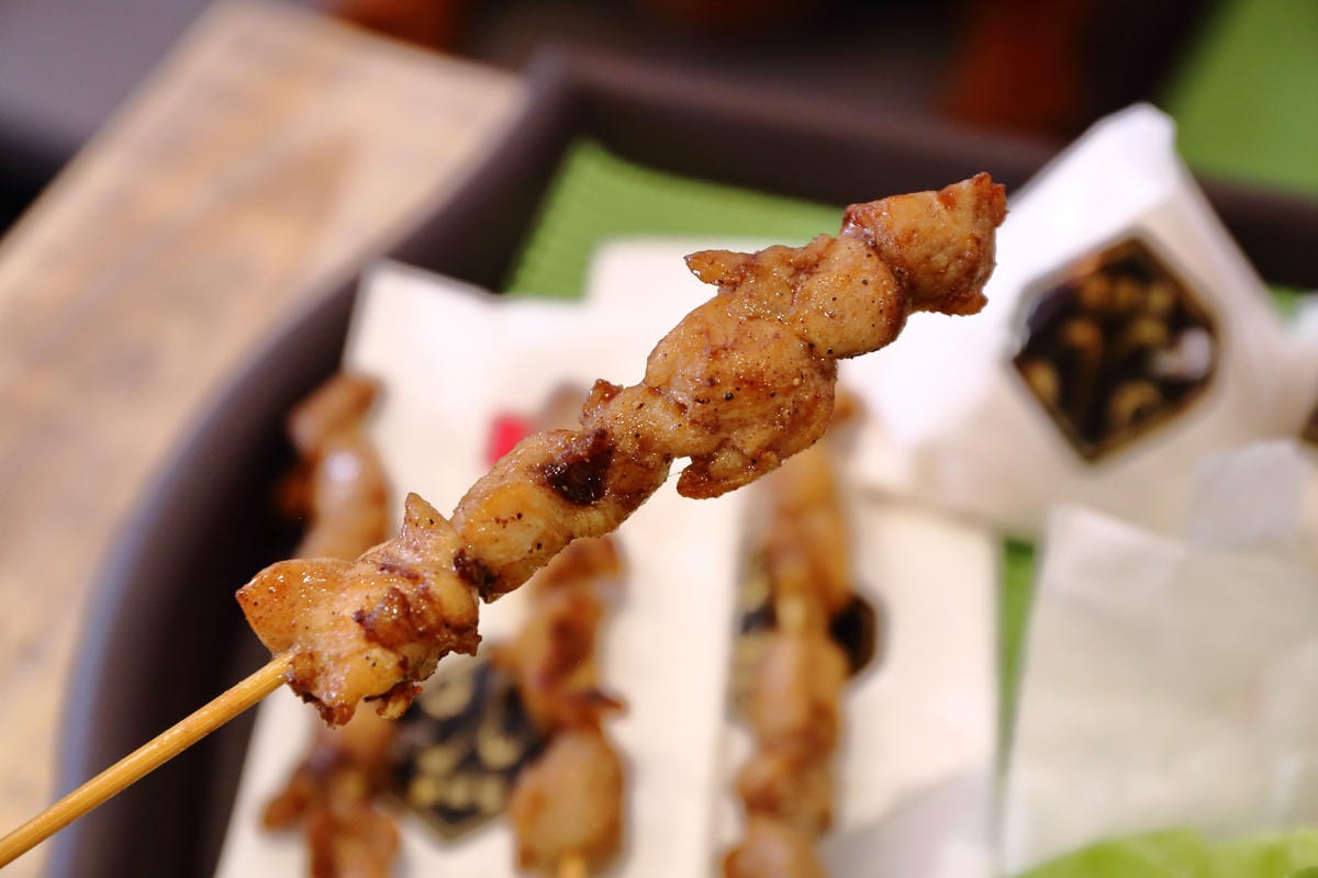 【食||新北八里】新時代香雞城〜回來了！全台灣第一家手扒雞店，試營運搶先吃！(已歇業)