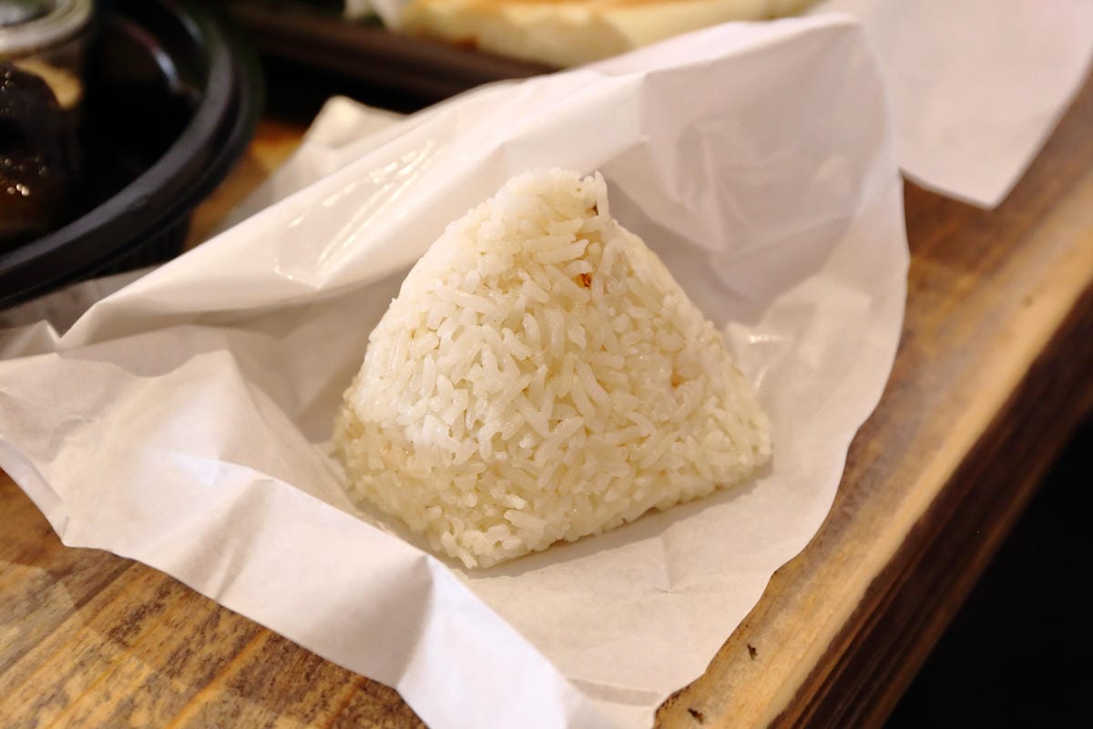 【食||新北八里】新時代香雞城〜回來了！全台灣第一家手扒雞店，試營運搶先吃！(已歇業)