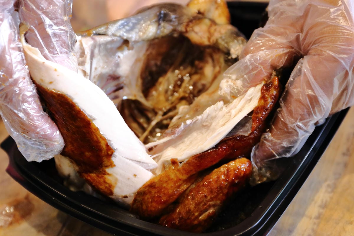 【食||新北八里】新時代香雞城〜回來了！全台灣第一家手扒雞店，試營運搶先吃！(已歇業)