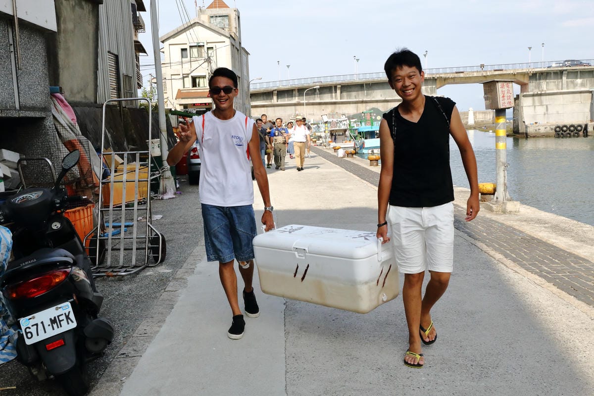 【遊||基隆】小小漁夫漁村體驗活動〜小小漁夫『摸魚趣』！探訪臺灣農漁村生活之美為核心，體驗漁民與海掙食的樂趣與甘苦！