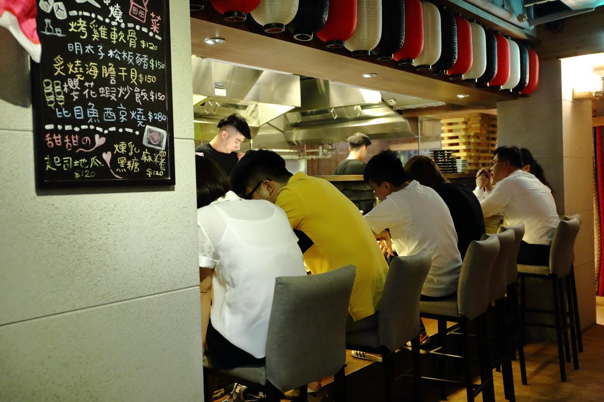 【食||台北】木屐串燒〜市民大道居酒屋。溫暖系日式串燒居酒屋，一起乾吧！