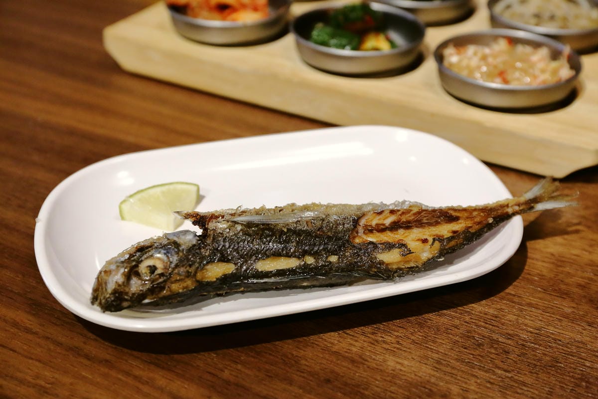 【食||板橋】飯饌韓式料理餐廳-板橋誠品店〜府中韓式料理新開幕！正統韓食，韓式小菜任你吃到飽！