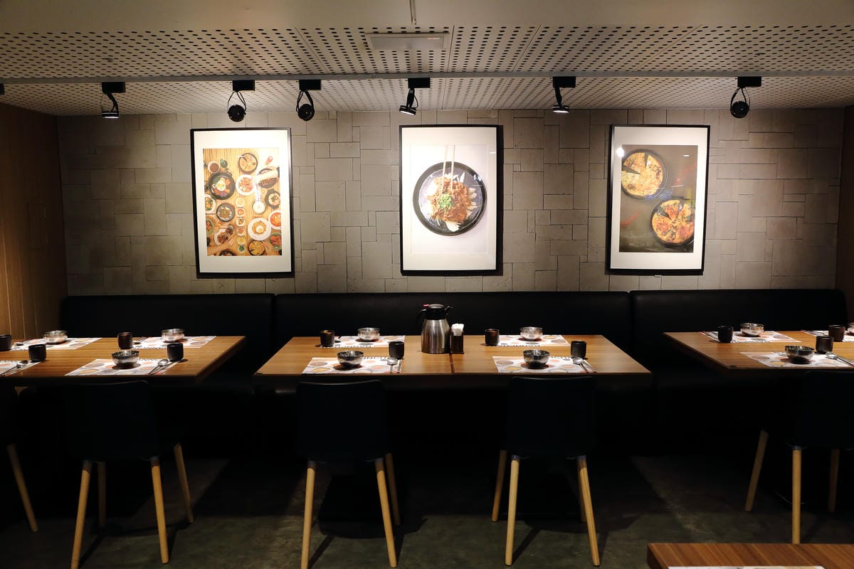 【食||板橋】飯饌韓式料理餐廳-板橋誠品店〜府中韓式料理新開幕！正統韓食，韓式小菜任你吃到飽！