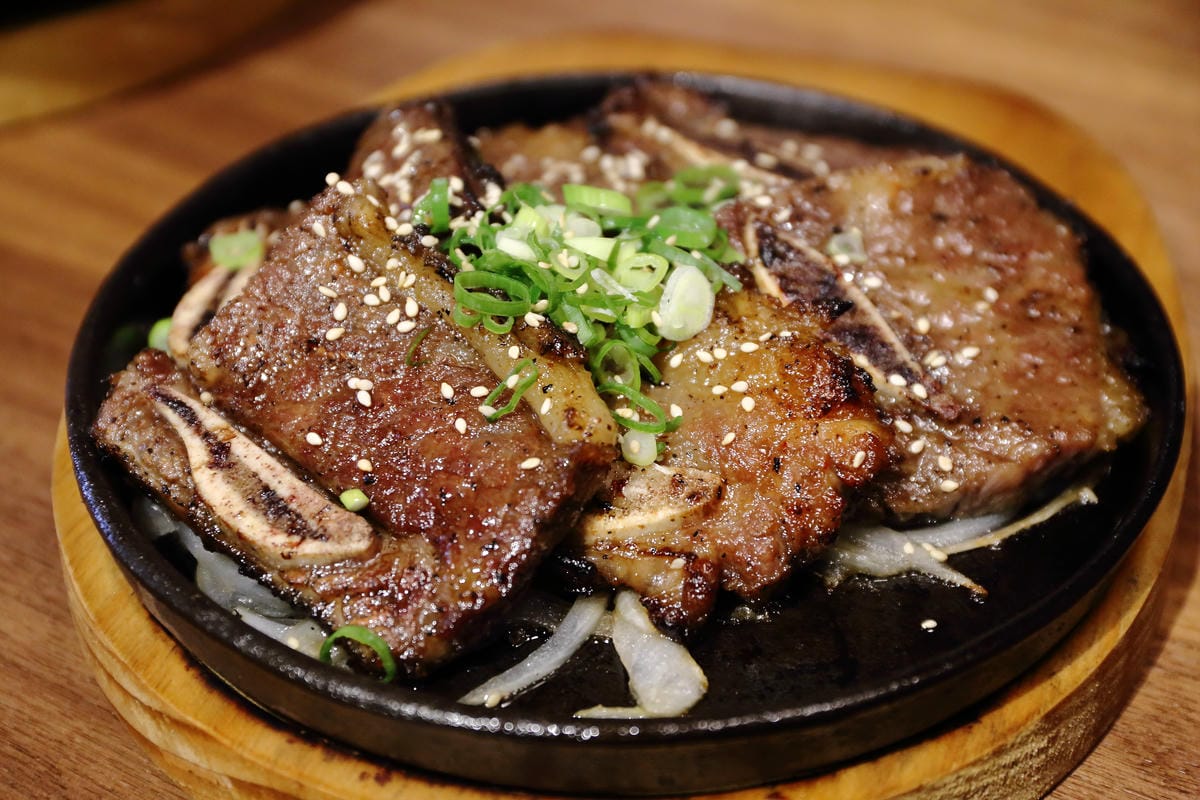 【食||板橋】飯饌韓式料理餐廳-板橋誠品店〜府中韓式料理新開幕！正統韓食，韓式小菜任你吃到飽！