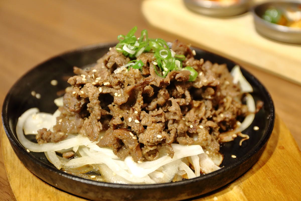 【食||板橋】飯饌韓式料理餐廳-板橋誠品店〜府中韓式料理新開幕！正統韓食，韓式小菜任你吃到飽！