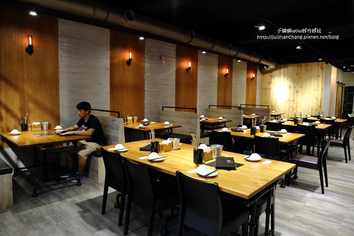 【食||台北】大釧鍋物〜懸賞5億貝里『藍波龍蝦』緝捕歸案？！主打活海鮮，新鮮看得見，頂級食材，高貴不貴的享受！