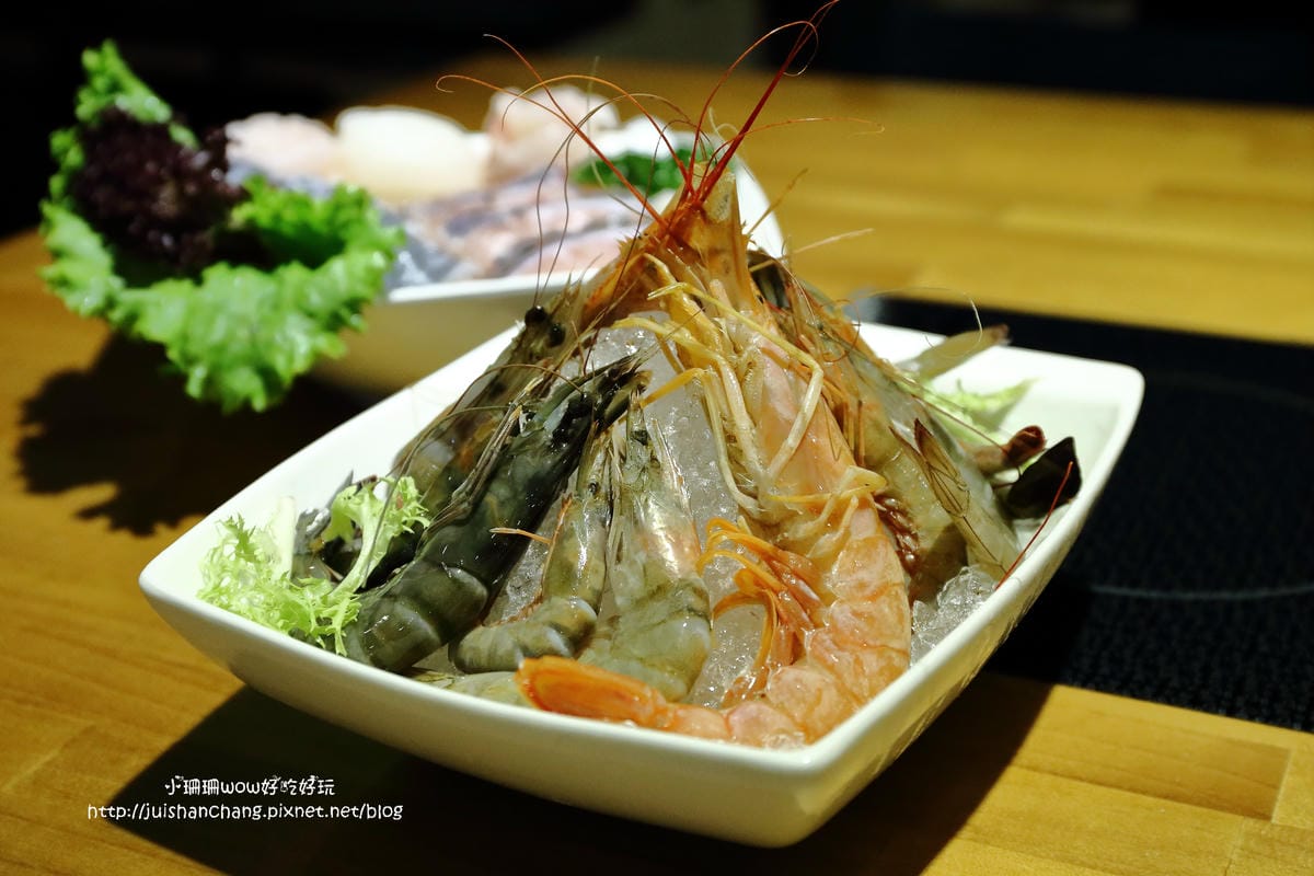【食||台北】大釧鍋物〜懸賞5億貝里『藍波龍蝦』緝捕歸案？！主打活海鮮，新鮮看得見，頂級食材，高貴不貴的享受！
