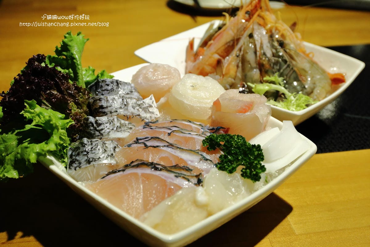 【食||台北】大釧鍋物〜懸賞5億貝里『藍波龍蝦』緝捕歸案？！主打活海鮮，新鮮看得見，頂級食材，高貴不貴的享受！