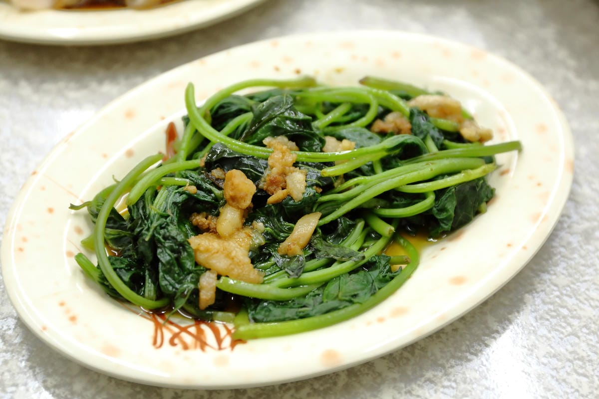 【食||中和】老爹米粉湯〜中永和宵夜推薦！滿滿一桌的菜只要三百大洋！(已歇業)