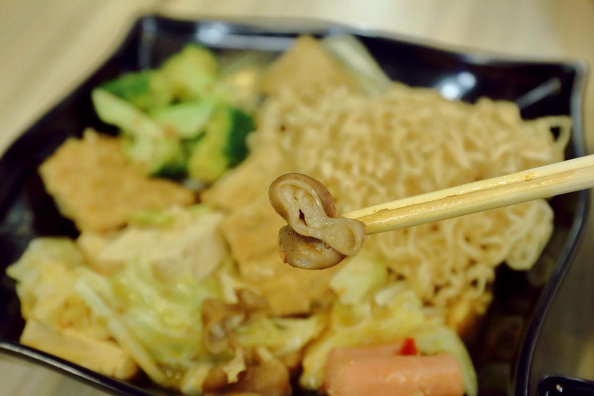 【食||桃園】就醬滷川式滷味～來自四川的麻辣燙，多項食材獨家自製，香辣快感，一吃上癮！(已歇業)